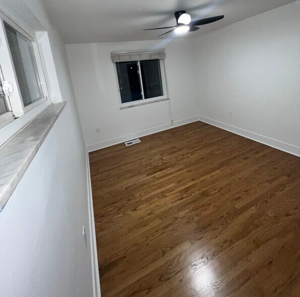 Building Photo - 3275 Gayway Ct