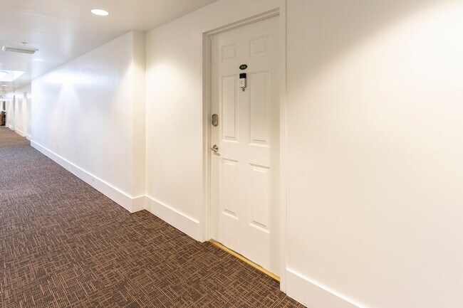 Building Photo - 2280 SW 32nd Ave