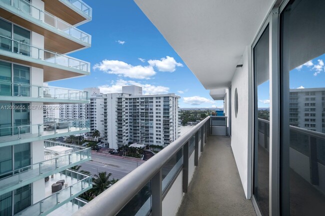 Building Photo - 5801 Collins Ave