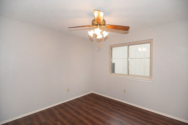 Building Photo - Beautiful Single Family Home in Northwood