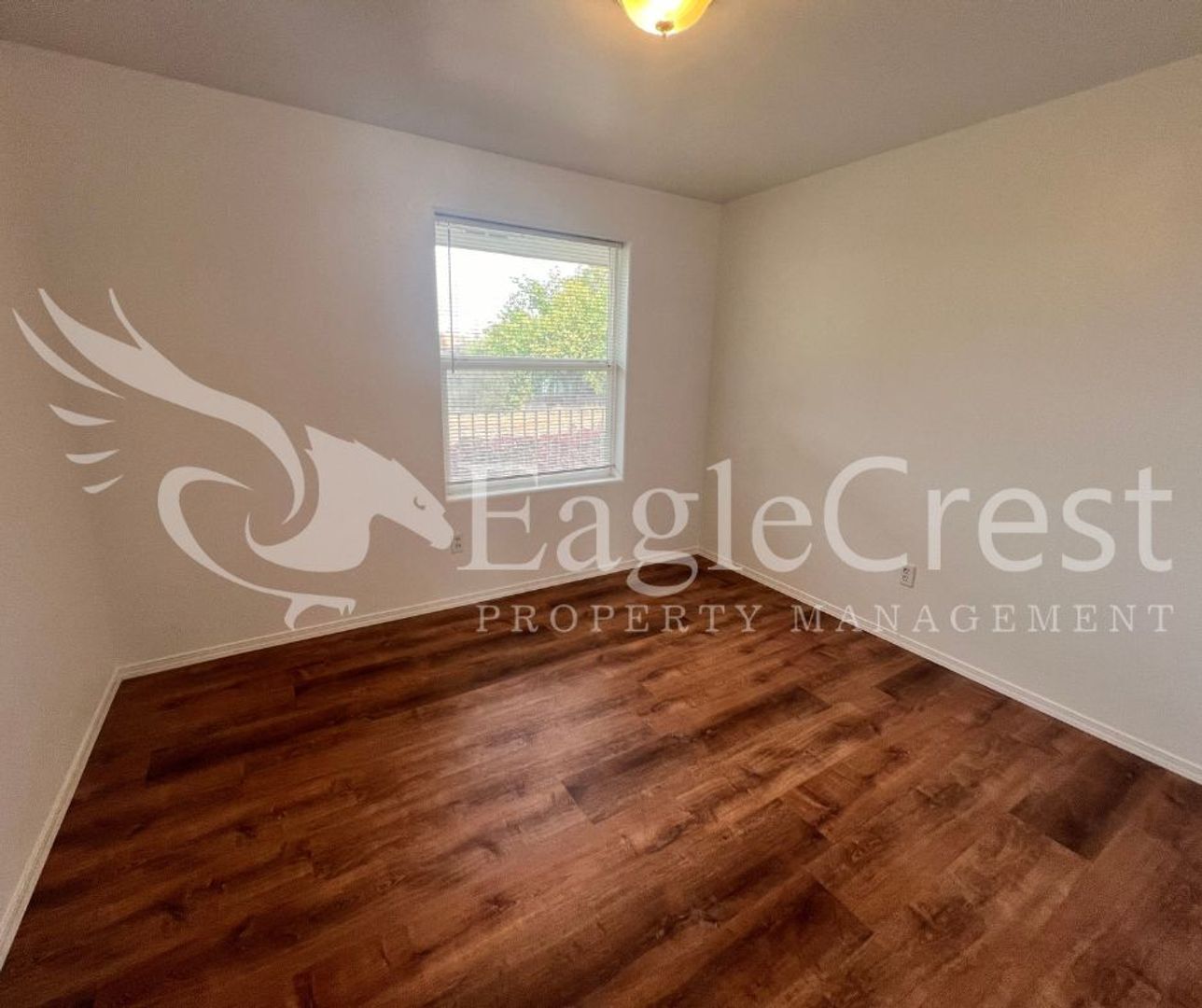 Building Photo - 706/708SCollege