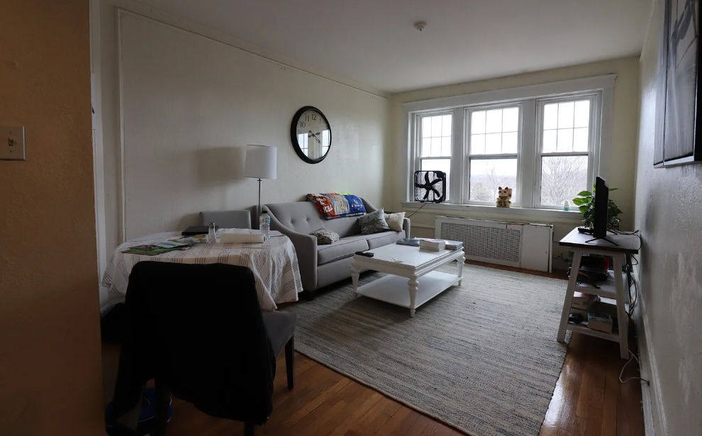 Building Photo - 1999 Commonwealth Ave