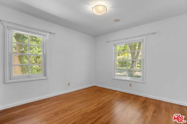 Building Photo - 2411 Castle Heights Ave