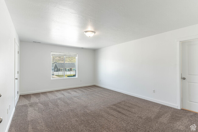 Building Photo - 1848 S 410 W