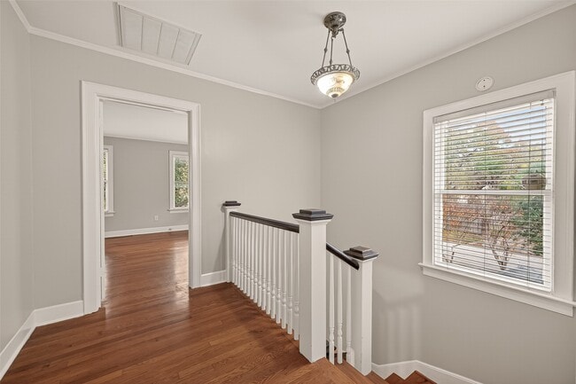 Building Photo - 7128 Staffordshire Blvd