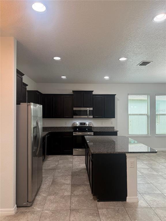 Building Photo - 16067 Pebble Blf Lp