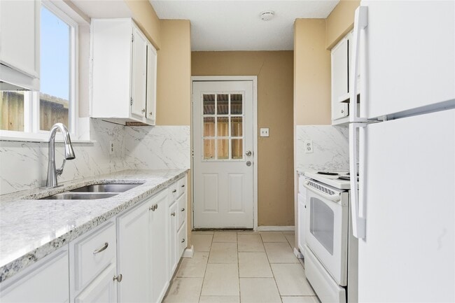 Building Photo - 7859 Cook Rd