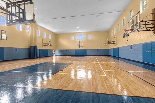 Building Photo - 3250 Corona Village Way