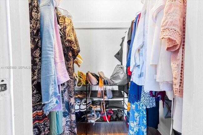 Building Photo - 8105 Lagos De Campo Blvd