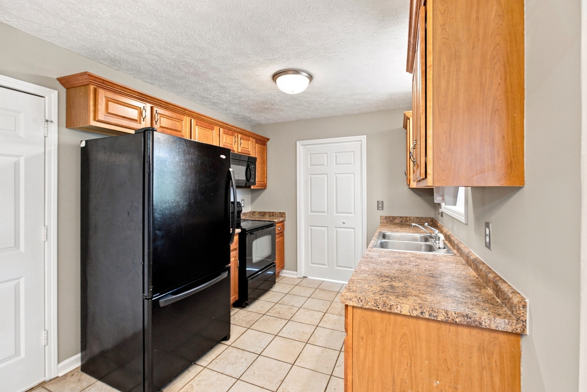 Building Photo - 1457 Cedar Springs Cir
