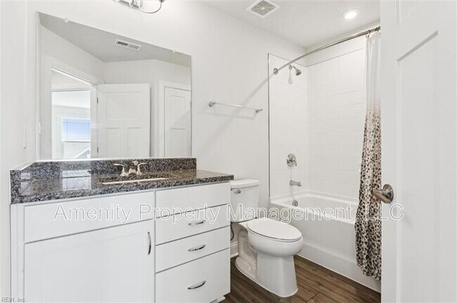 Building Photo - 1544 Stanford Ln