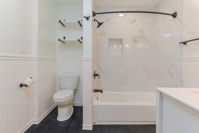 Main Floor Master Bathroom - 114 Richards Rd