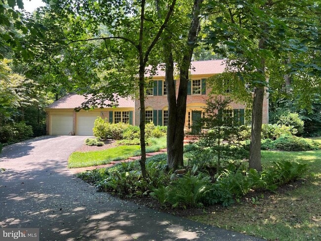 Building Photo - 10101 Alsace Ct