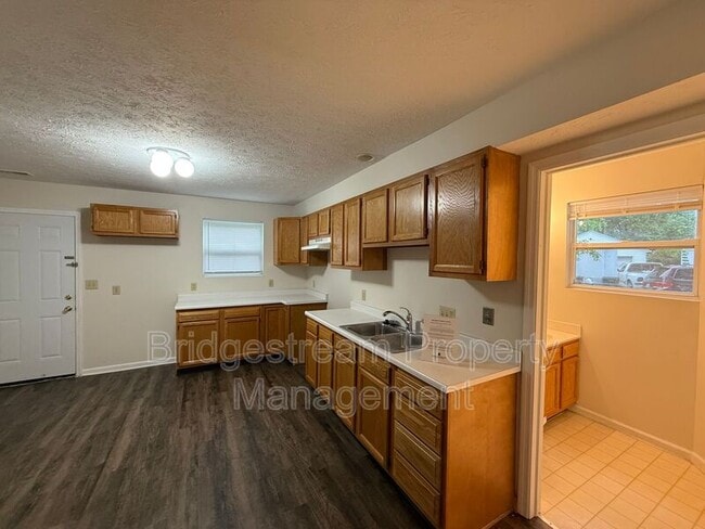 Building Photo - 4500 Elliot Ave