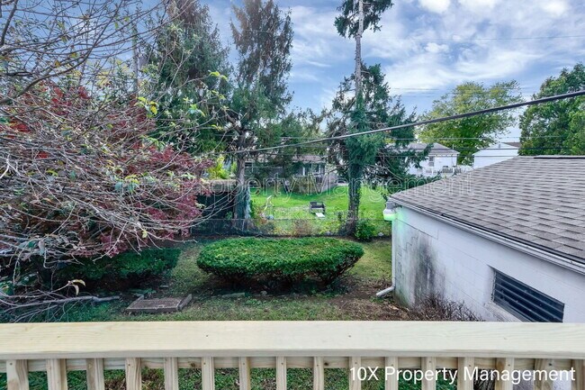 Building Photo - 907 Higbee Dr N