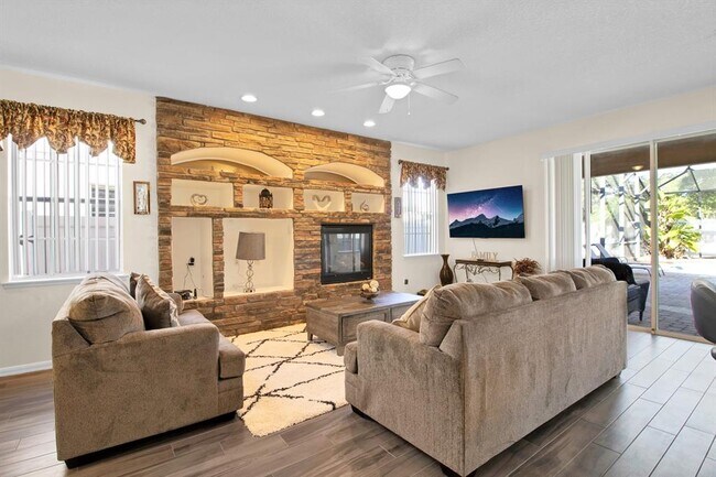Building Photo - 2262 Windcrest Lake Cir