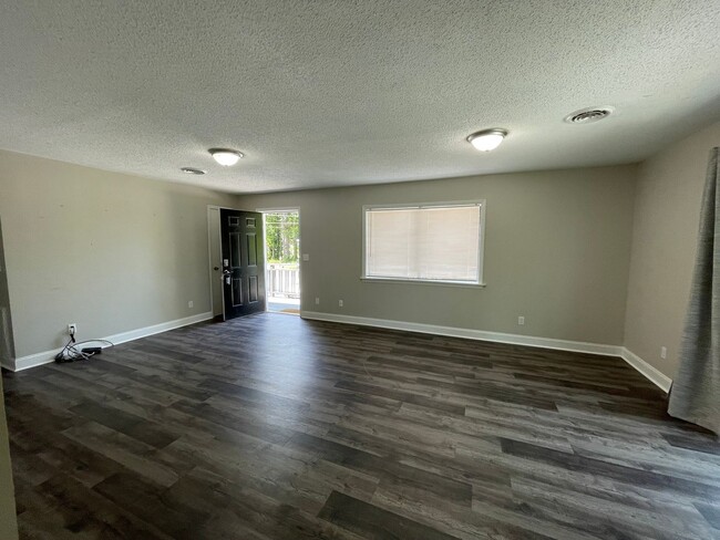Building Photo - 90 Bradley Branch Rd