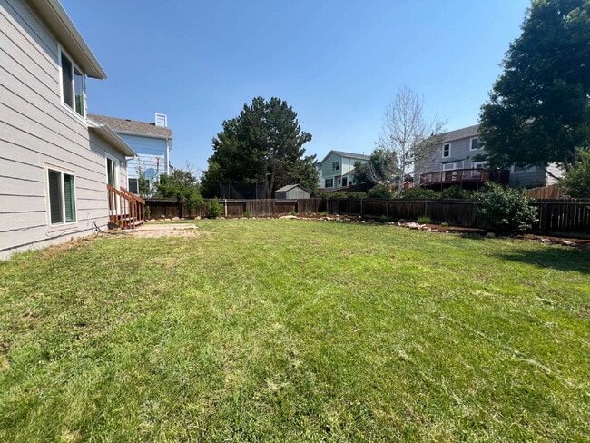 Building Photo - Beautifully Updated Split-Level Home with ...