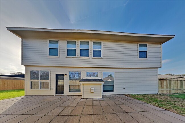 Building Photo - 2222 Princess Snow Cir