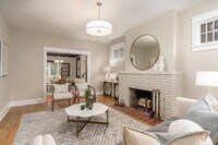 Building Photo - Charming Townhome | 5 Bed | 3.5 Bath | 3,300 Sf | Covered Front Porch & Large Fenced-In Backyard ...