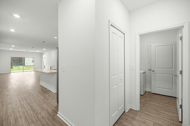 Building Photo - 4610 SW 89th Loop