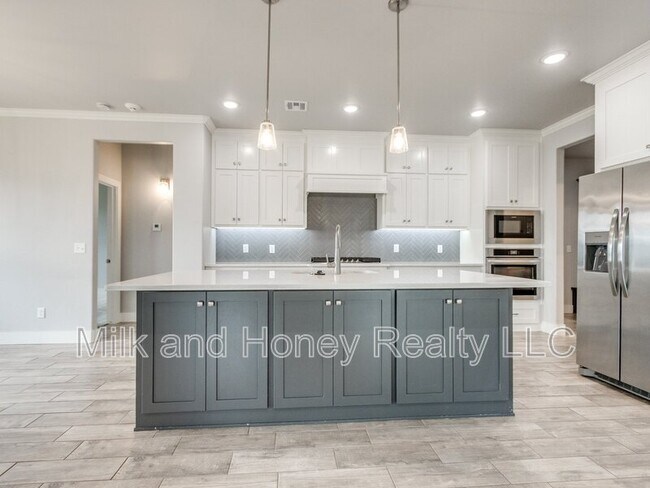 Building Photo - 14525 Rochefort Ln