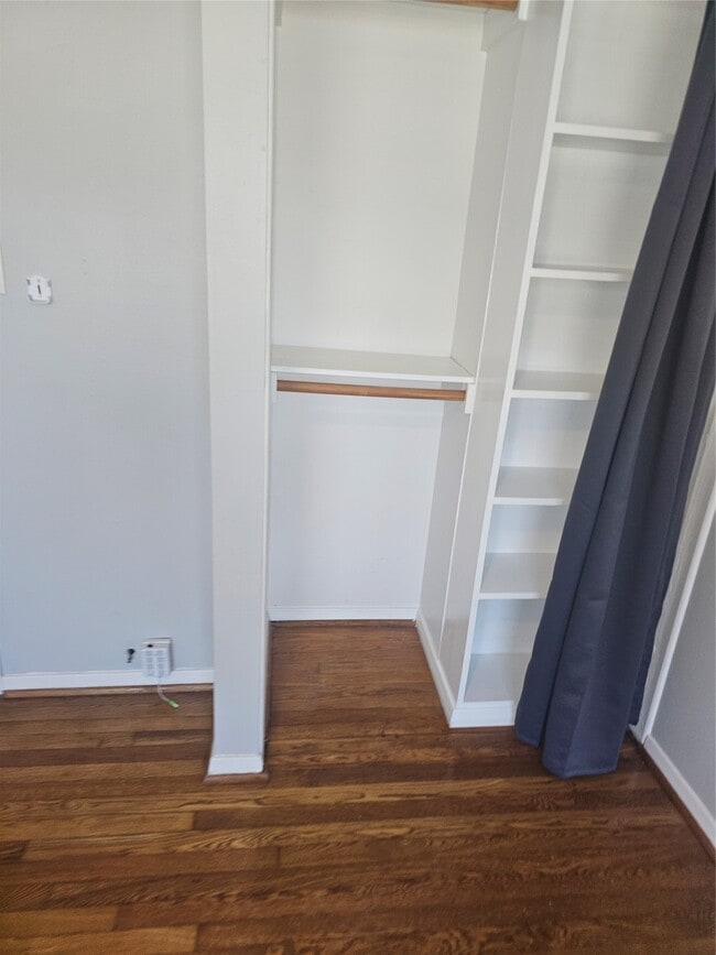 Building Photo - 10510 Sierra Dr