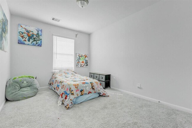 Building Photo - 15231 White Moss Dr