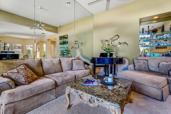 Building Photo - 496 Desert Holly Dr