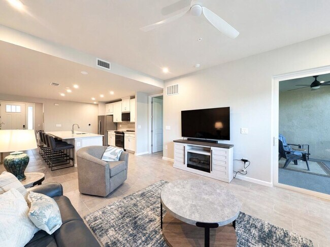 Building Photo - 4660 Arboretum Cir