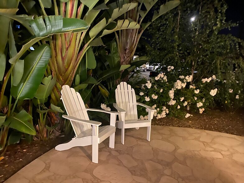 Front Garden Patio - 1507 San Jose St