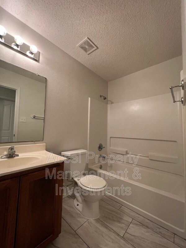 Building Photo - 5408 N 35th St