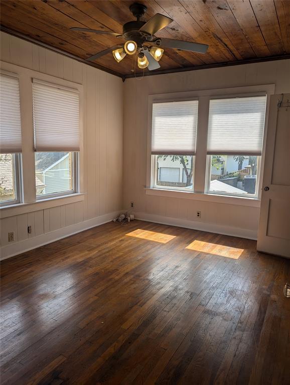 Building Photo - 1907 W 38th St