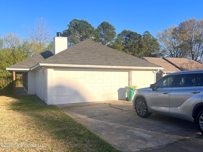 Building Photo - 405 Beaver Creek Dr