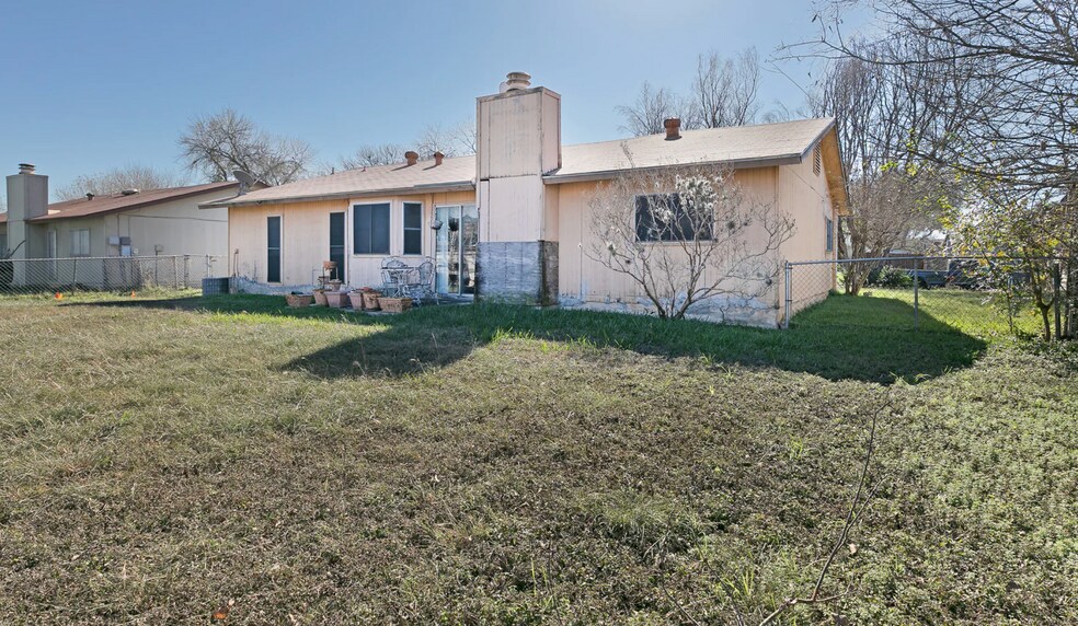 Building Photo - 5207 Tom Stafford Dr