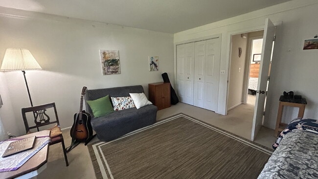 Building Photo - Fully Furnished 2BR/2BA Condo in Old Orcha...