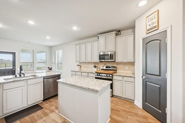 Building Photo - 2406 Harborwood Ct