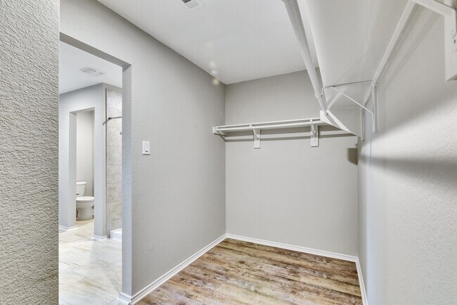 Building Photo - 16831 Silent Pines Ct