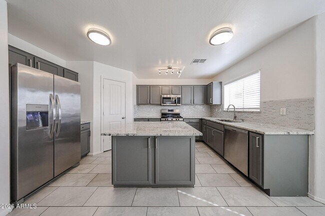 Building Photo - 12421 W Pershing St