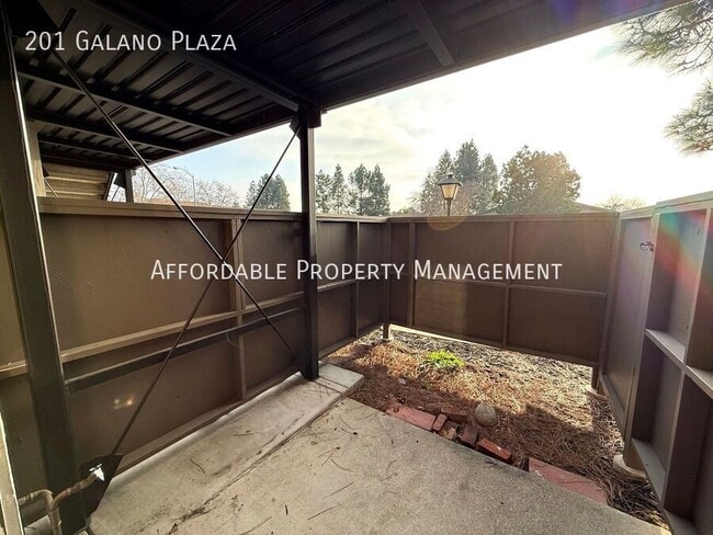 Building Photo - 201 Galano Plaza