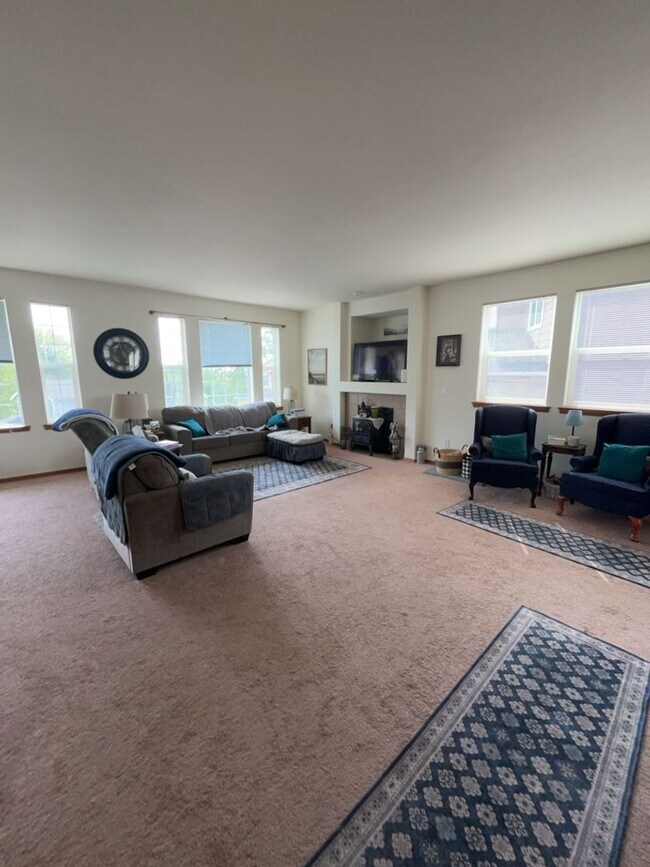 Building Photo - Spacious 3bd in Lake Stevens