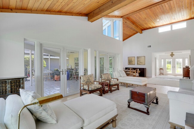 Building Photo - 13760 Sand Crane Dr