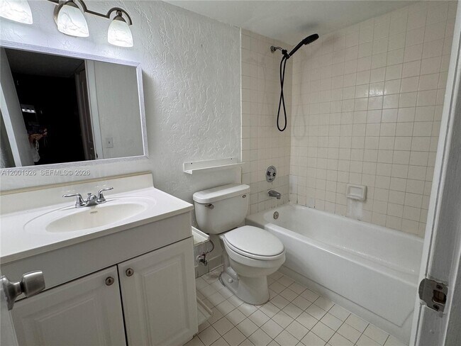 Building Photo - 910 Constitution Dr