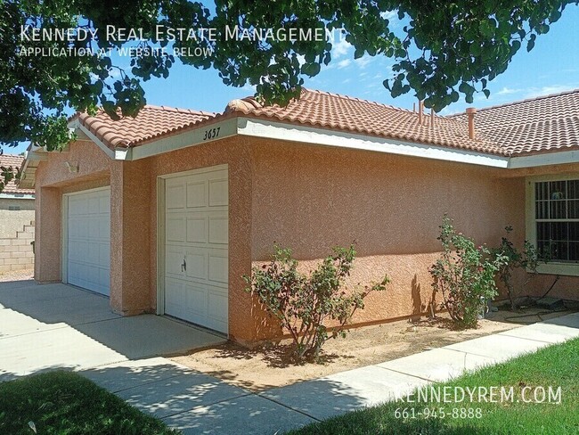 Building Photo - 3657 Cocina Ln