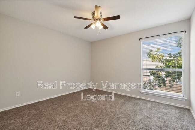 Building Photo - 5100 Brookside Dr