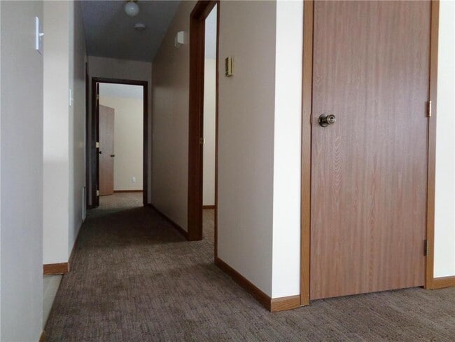 Building Photo - 1706 Lincoln Ave