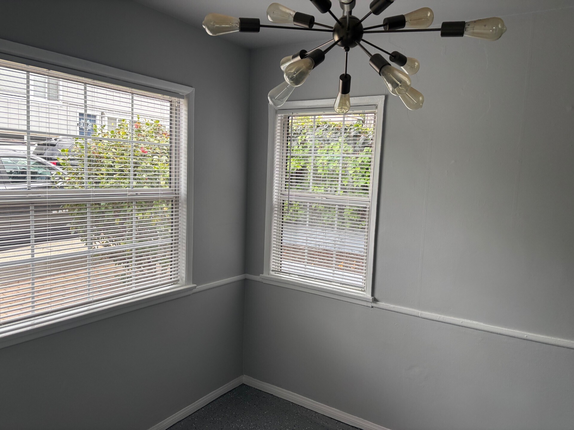 Building Photo - 111 Barney Ct