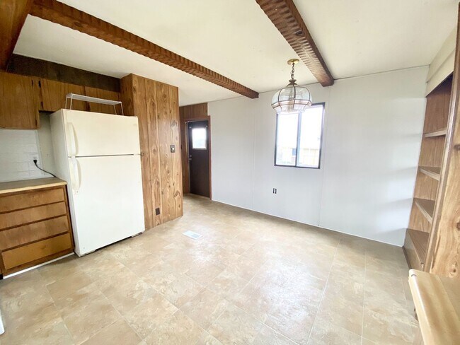 Building Photo - 784 S Sandy Hook Rd