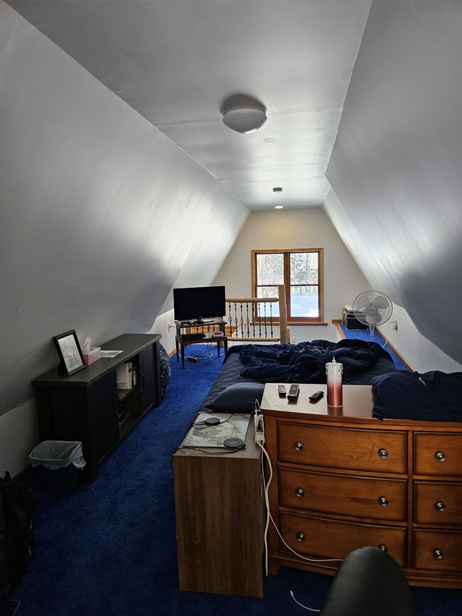 Building Photo - 5724 Lake Rd