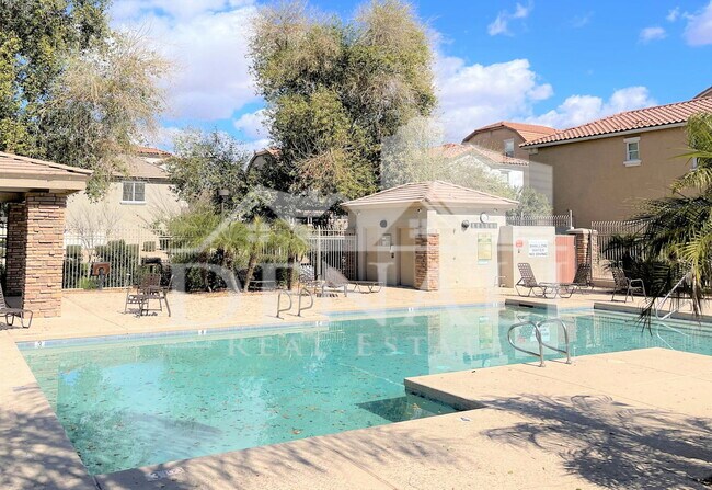 Building Photo - 4321 E Jasper Dr